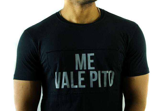Me Vale Pito Black T-shirt